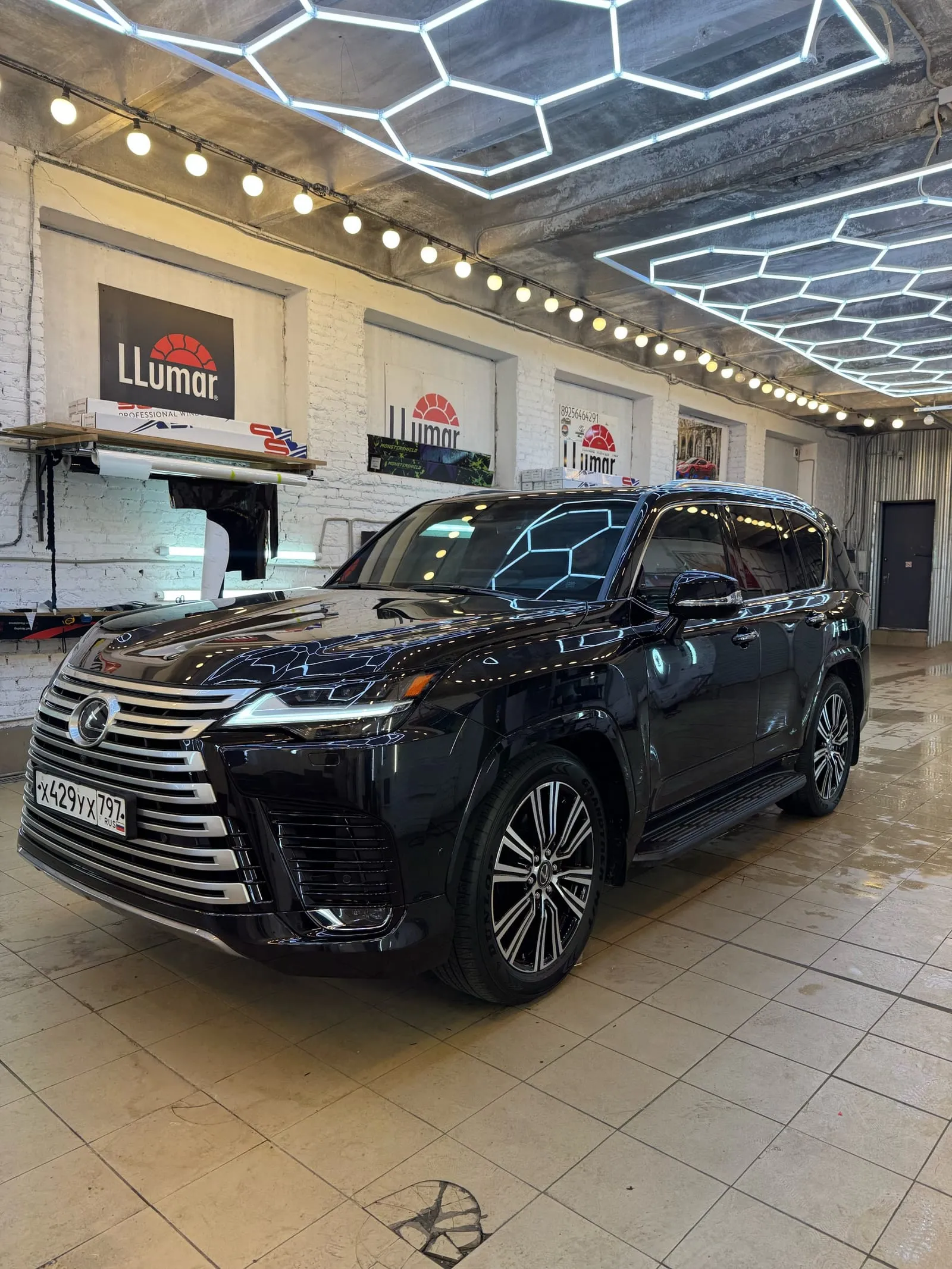 Lexus LX в полиуретане